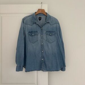 GAP women’s medium wash denim jean button down shirt top size XXL